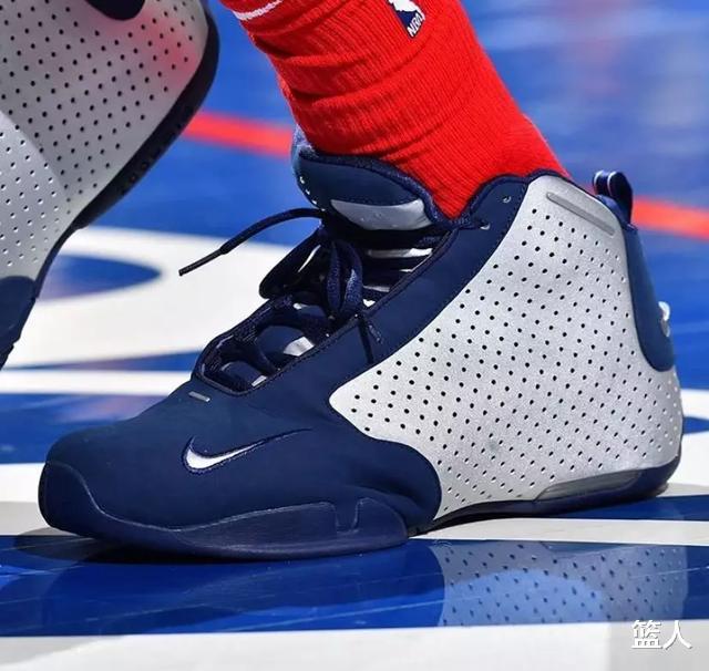 NBA球员上脚：哈雷尔2双战靴，库兹马的“好莱坞”球鞋！(10)