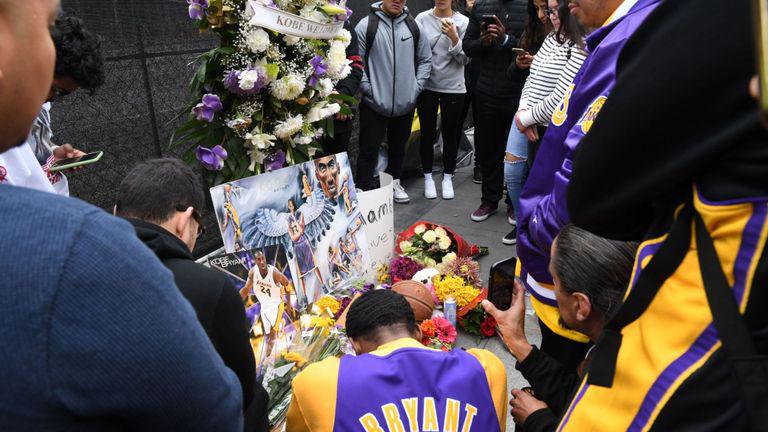 科比遇难相关细节曝光，NBA众球星表达哀悼，名记：他定义了现代NBA(4)