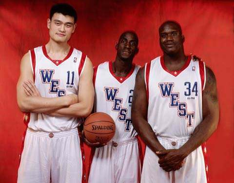 没有对比就没有差距！中国球员和NBA球员站一起时，肌肉差太多了(10)