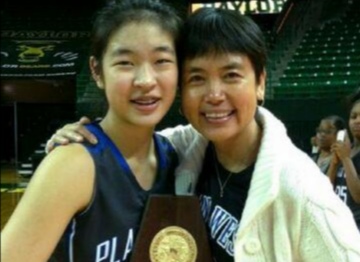 “外国女篮”中的华裔：五次击败中国队，被称为“女版林书豪”(4)