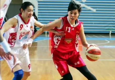 “外国女篮”中的华裔：五次击败中国队，被称为“女版林书豪”(5)