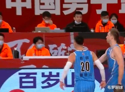 CCTV5全国直播，北京16+12巨星撒泼给中国男篮丢脸，难逃姚明重罚(4)