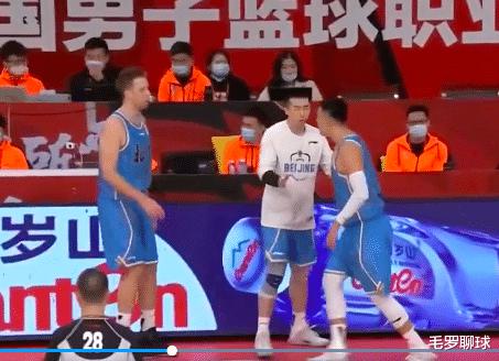 CCTV5全国直播，北京16+12巨星撒泼给中国男篮丢脸，难逃姚明重罚(6)