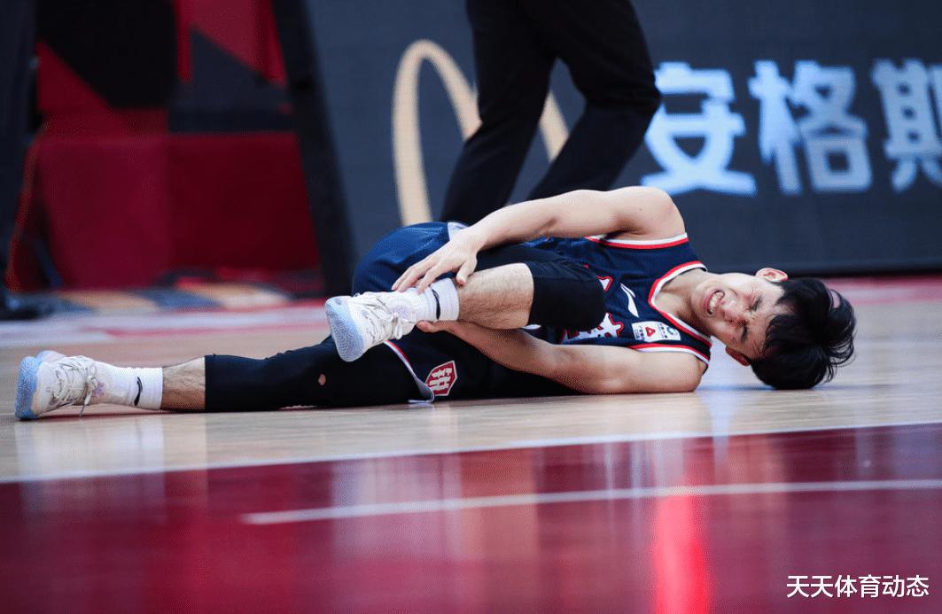 中国男篮大名单“有毒”，已有6名球员受伤，杜锋或扩充大名单！(5)