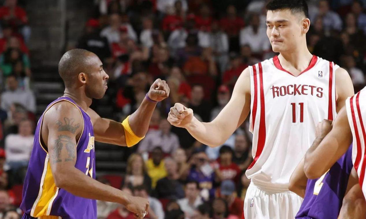 如果全在巅峰期的话，中国男篮历史上最强的五人组会是谁？