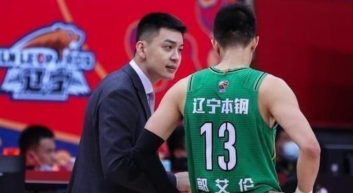 CBA2消息：杨鸣因特别原因缺席全运会，上海签约冠军教练达协议(2)