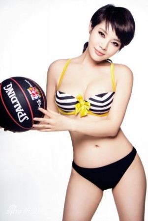 CBA第一篮球宝贝，号称中国的卡戴珊，曾经林书豪的绯闻女友！(1)