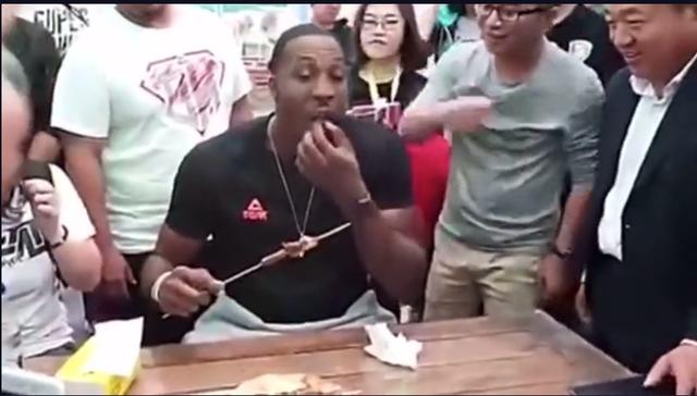 NBA球星来中国都吃些什么？(14)