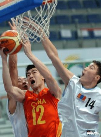 聊一下中国男篮球二代的年龄，他们的年龄真的没有办法作假(9)
