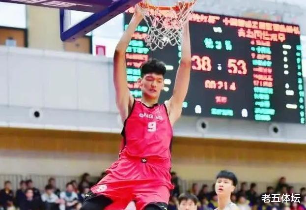 中国男篮超新星，19岁身高已比肩姚明，被誉为易建联接班人(2)