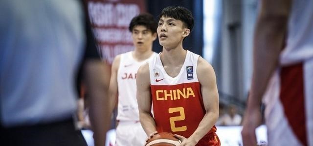 虚惊一场！FIBA官宣中国队12人大名单有误，MVP 徐中锋淘汰是假象(4)
