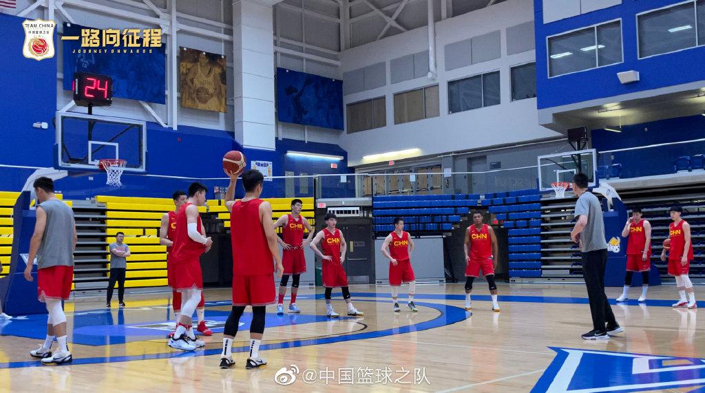 杜锋迎来利好！欧洲科比缺席希腊让出一套首发，中国男篮机会来了