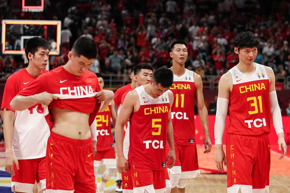 落选赛的热度高，国际篮联得感谢中国，奥运会男篮12强没人在意