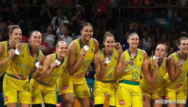 央视直播中国女篮奥运赛，澳大利亚女篮穿紧身球衣，季羡林说得对(5)