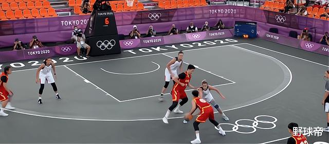 无缘决赛，中国女篮将力争铜牌！关键一战，暴露出2大短板，和男篮一样啊！(1)