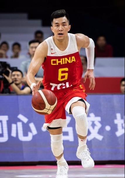 中国男篮能否剑指巴黎奥运会？哪些球员能够扛起大旗？(3)
