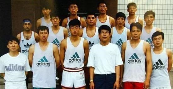中国男篮94年世锦赛赢西班牙，96年奥运赢阿根廷，怎么赢的？(1)
