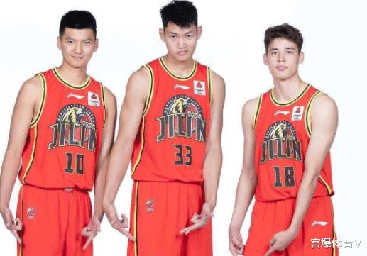 正式确定！中国男篮混血新星赛季报销 无缘CBA赛场(3)