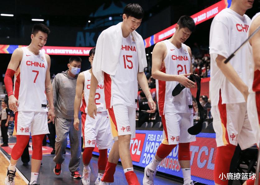 中国男篮横扫日本！四人位置稳固，一人脱颖而出，四人离队倒计时