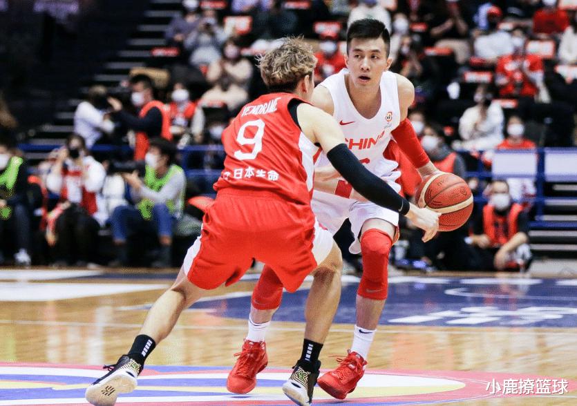中国男篮横扫日本！四人位置稳固，一人脱颖而出，四人离队倒计时(4)