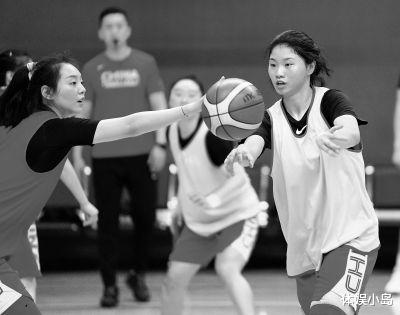 WCBA：杨舒予缺战季后赛，李梦晋级半决赛，女篮震撼空中接力(4)