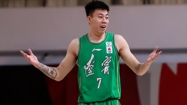 中国男篮开始崛起？3人有望登陆NBA联赛，球迷：他比张镇麟还强
