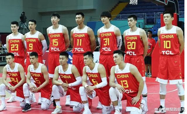 中国男篮将重磅来袭：杜锋或紧急补强19岁潜力锋线，曾被美媒认可(4)