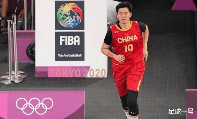 21-12！中国女篮世界杯迎开门红！分差一度上双，全队开心庆祝(2)