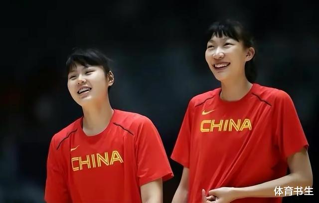 两大短板太明显，中国女篮第一中锋遭弃用，球迷欢迎大宝回家(1)