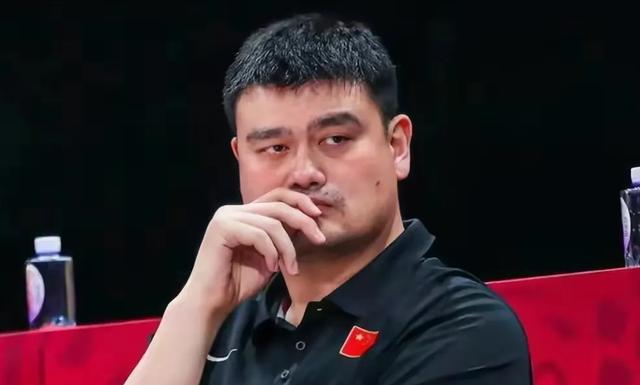 中国男篮为何衰落? 是管理层还是球员的问题？