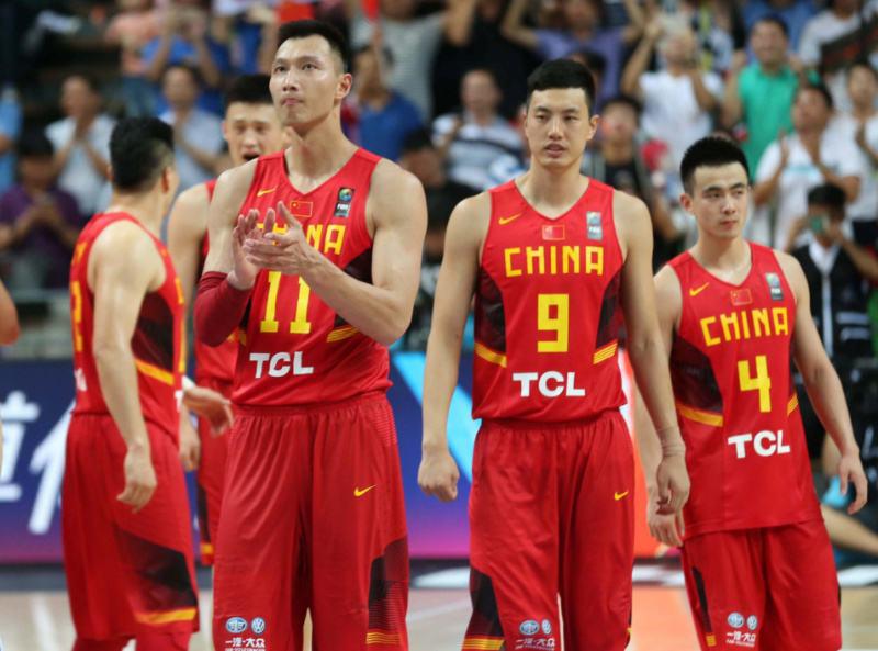 中国男篮再遇新麻烦，输给韩国队后，赵睿因不当言论将受处罚