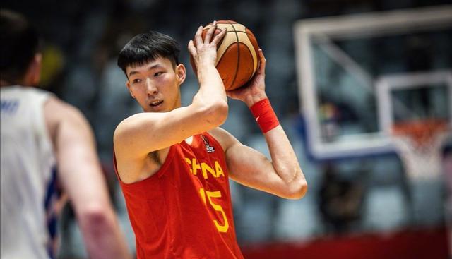 中国男篮小组赛总结，双塔很重要，孙铭徽掌控全局，全员渐入佳境(2)