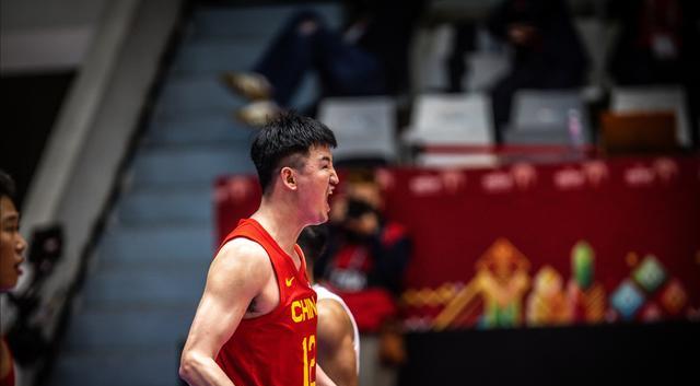 中国男篮小组赛总结，双塔很重要，孙铭徽掌控全局，全员渐入佳境(3)