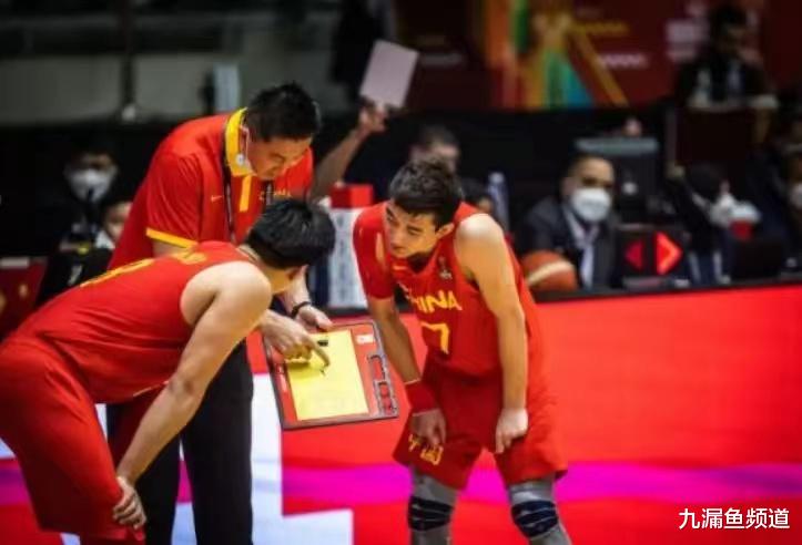 CBA被拔高了，中国男篮最大的软肋，从来没有一个世界级的控卫(5)