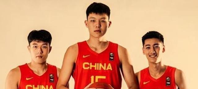 U18男篮亚锦赛：刘金雨刘礼嘉得分上双，中国男篮54-28印度队(2)