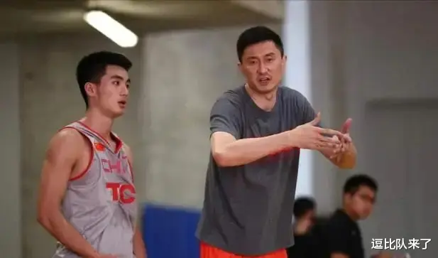 如果篮协尝试用郑微来代替杜锋，做中国男篮的主教练，会不会有惊喜(3)