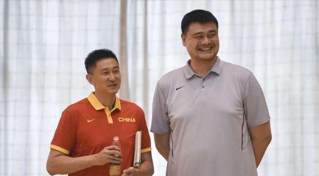 中国男篮坏消息，姚明再做荒唐决定，中国篮球冲出亚洲都难了