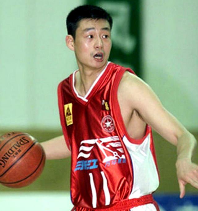 中国男篮历史前五的小前锋分别是谁？李楠垫底，郭永林仅第四(5)