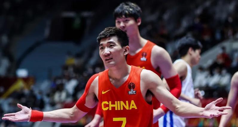 中国男篮换帅后陈容迎来改变，14大名单基本出炉，杜锋爱徒或弃用(4)
