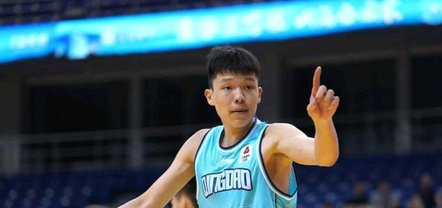 杨瀚森青年联赛打出统治级表现！这才是中国男篮的未来核心？(1)