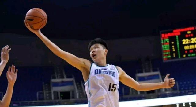 杨瀚森青年联赛打出统治级表现！这才是中国男篮的未来核心？(2)