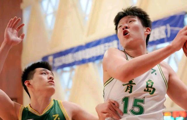 杨瀚森青年联赛打出统治级表现！这才是中国男篮的未来核心？(3)