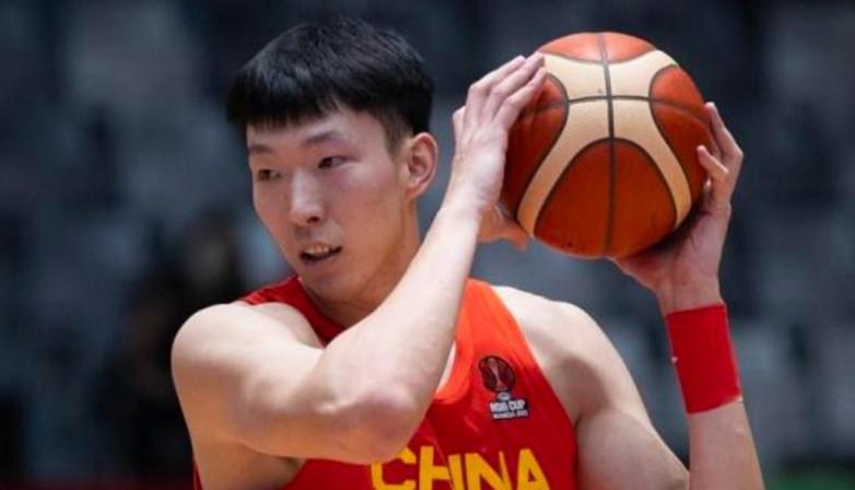 男篮：中国男篮内线迎来希望，王哲林成为本土球员得分王