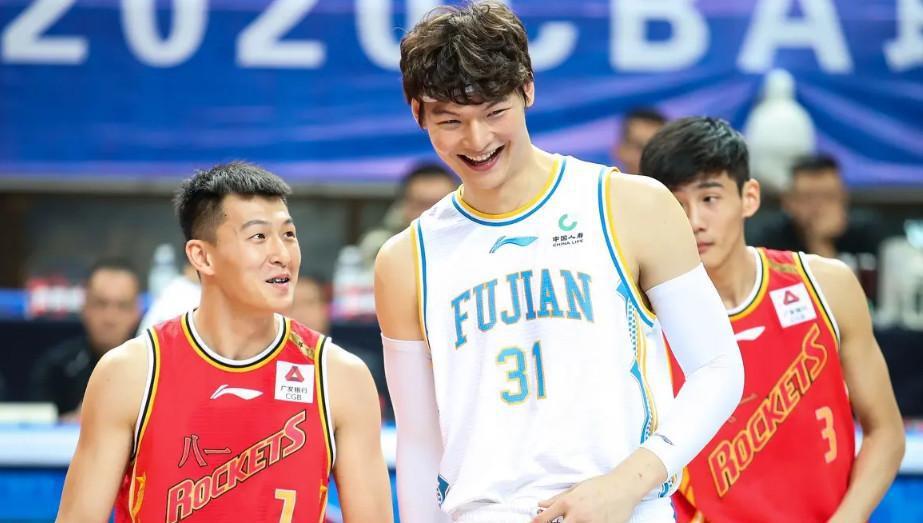 男篮：中国男篮内线迎来希望，王哲林成为本土球员得分王(3)