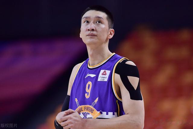 被湖人队选中的中国球员孙悦：妻子亲自学针灸，为他按摩恢复身体(5)