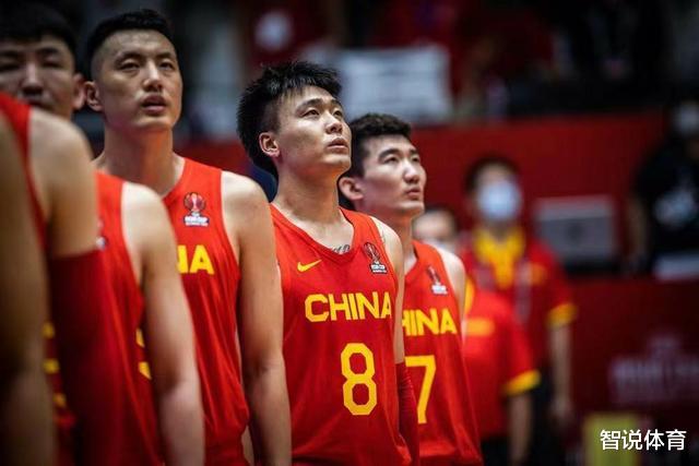 中国男篮新阵容展望：外线三人淘汰 锋线二将凯旋 内线四塔无悬念(2)