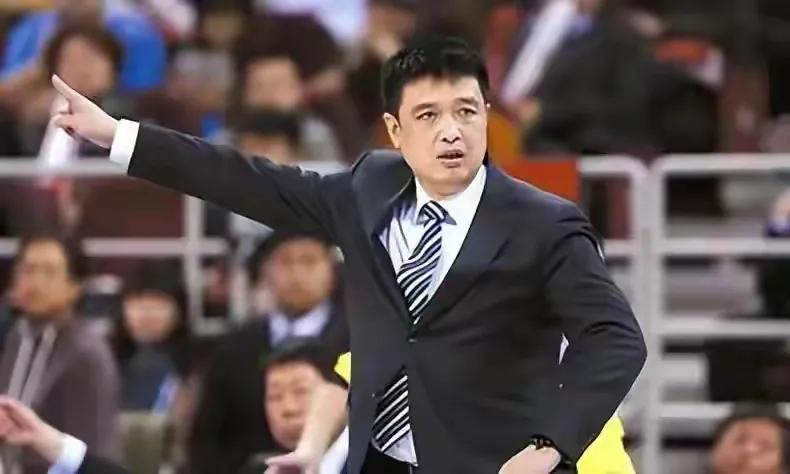 北京男篮靠实力拿到3个总冠军，为何球迷会质疑他们的含金量呢？(3)