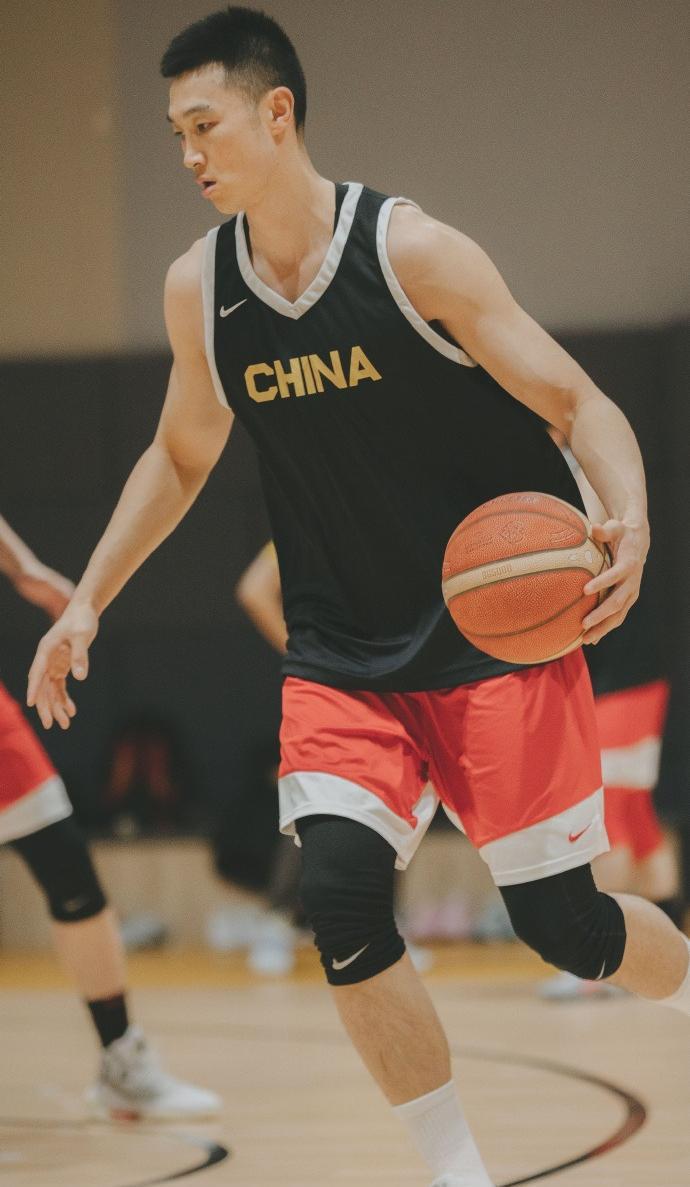 恭喜朱旭航！首次代表中国男篮出战国际大赛，感谢蒋兴权