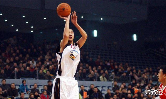 当年NBA小牛队选中河南籍球员薛玉洋，中国篮协为什么不放人还禁止他出国？(7)