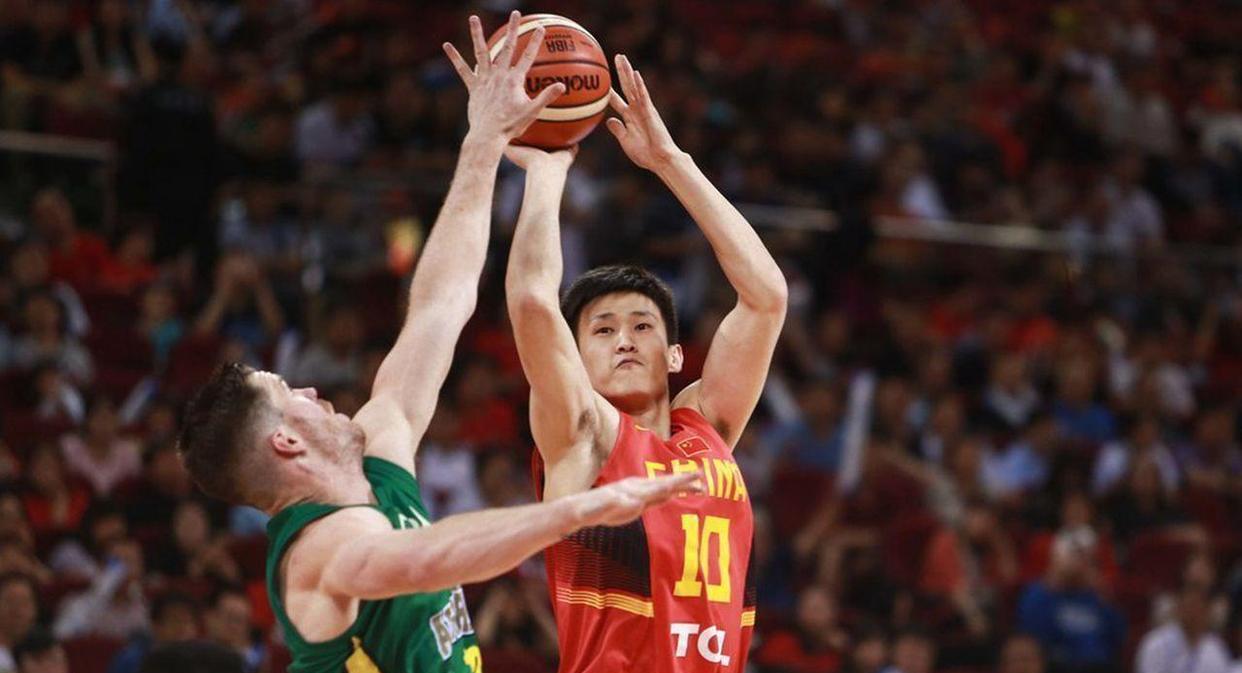 官宣！周鹏将担任中国男篮队长，乔帅亲自任命(4)